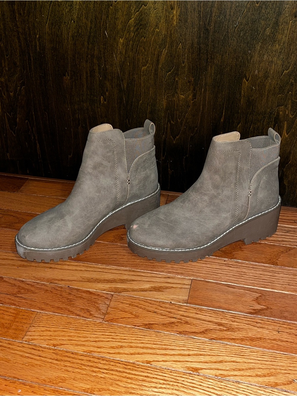 Dolce Vita Olive Gray Suede Chunky Heel Ankle Booties